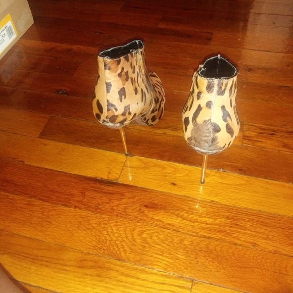 Shoes - Picture 3 of 3